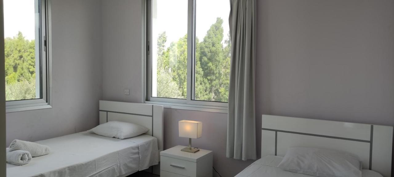 Kiti Village Villa, Cyprus, Salt-Water Pool, 6 Bedrooms, Larnaca Bagian luar foto